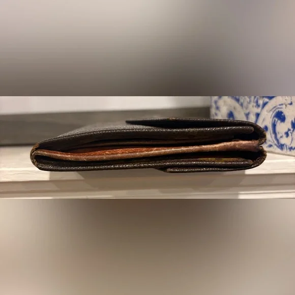 Authentic Vintage Louis Vuitton Monogram Wallet - Picture 7 of 14